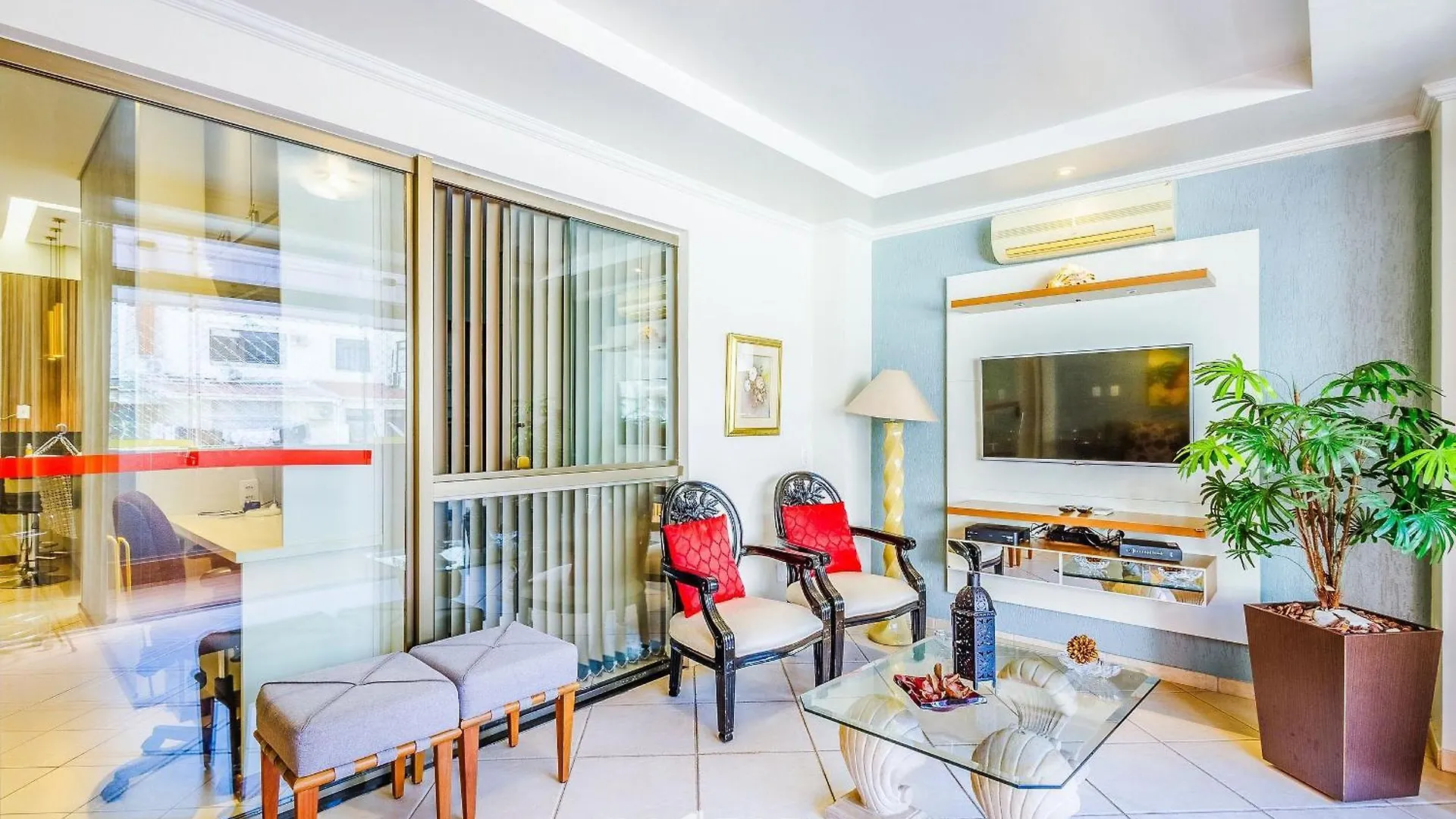 Apt Completo Com Varanda, Setor Sudoeste - Por0017 location