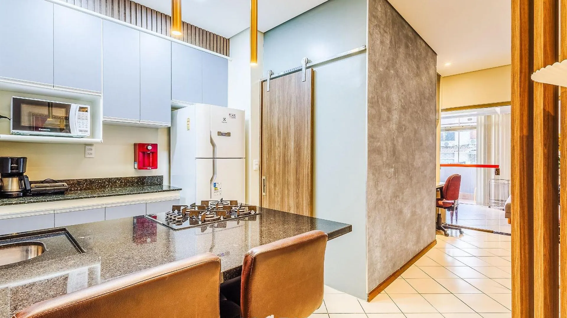 Apartamento Apt Completo Com Varanda, Setor Sudoeste - Por0017